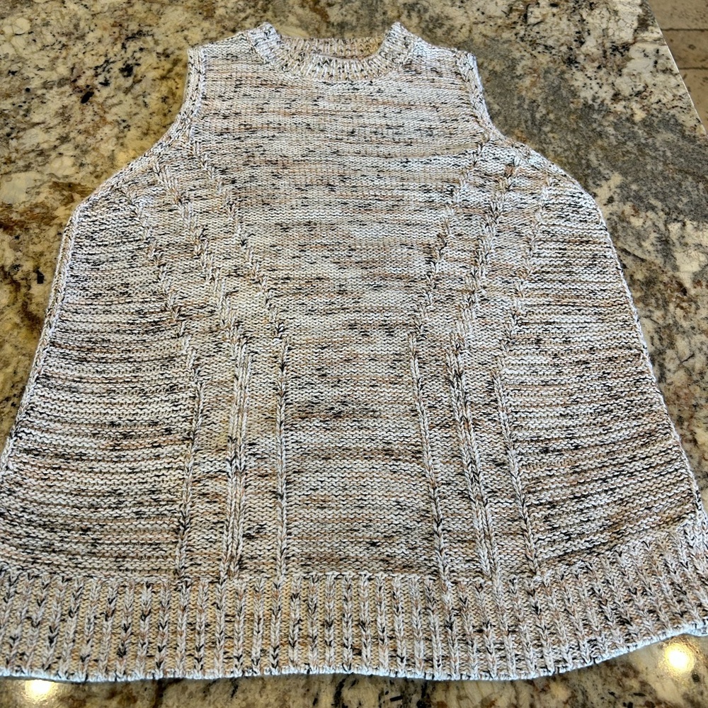 LOFT Cream and Gray Crew Neck Sweater with Ribbed Knit
